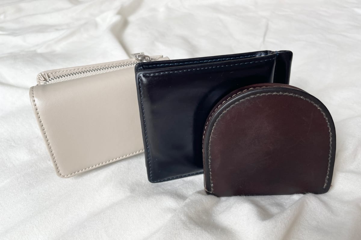 左からしゃもじさんの財布、ゆーたさんのお札・カード財布、ゆーたさんの小銭財布